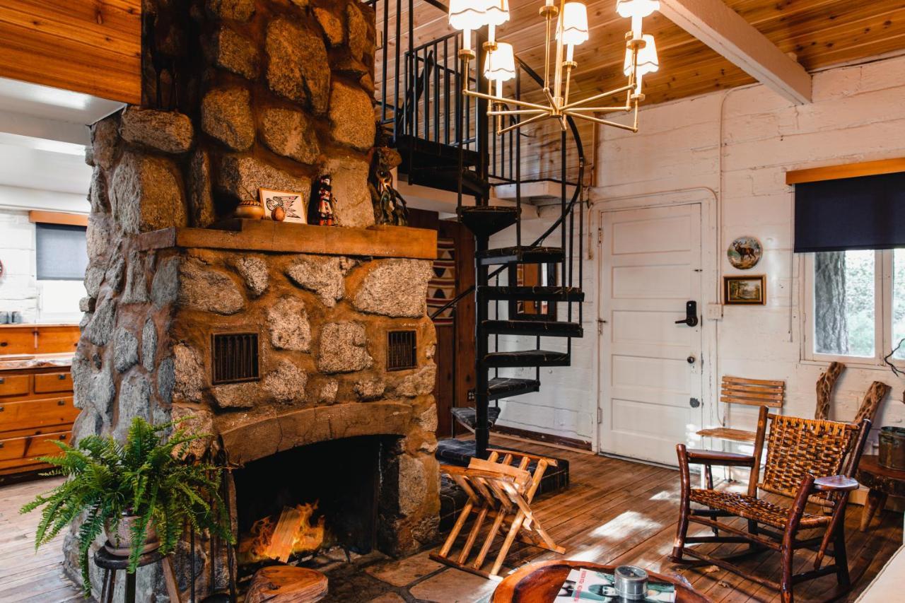 אידילווילד The Fireside Inn מראה חיצוני תמונה