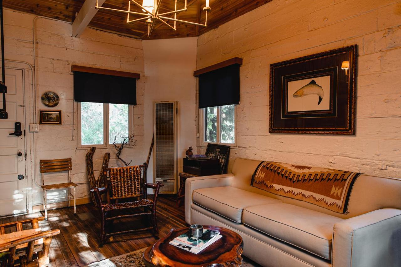 אידילווילד The Fireside Inn מראה חיצוני תמונה
